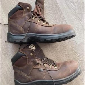 Mens size 13 Irish Setter Red Wing leather boots